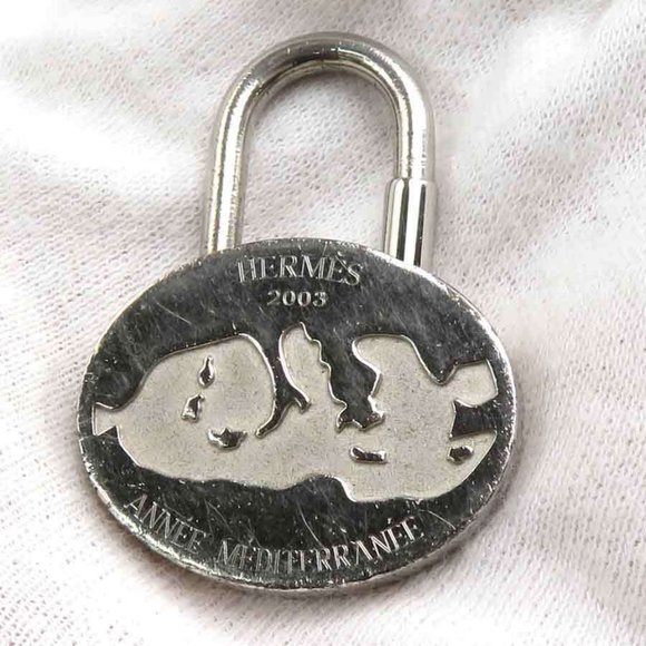 Authentic  HERMES 2003 ANNEE MEDITERRANEE Cadena Charm Pendant Silver Metal - Picture 1 of 10